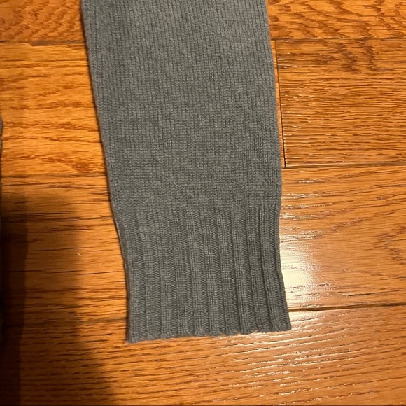 Christopher Fischer , size small, Grey and Black, Cashmere - Picture 7 of 10